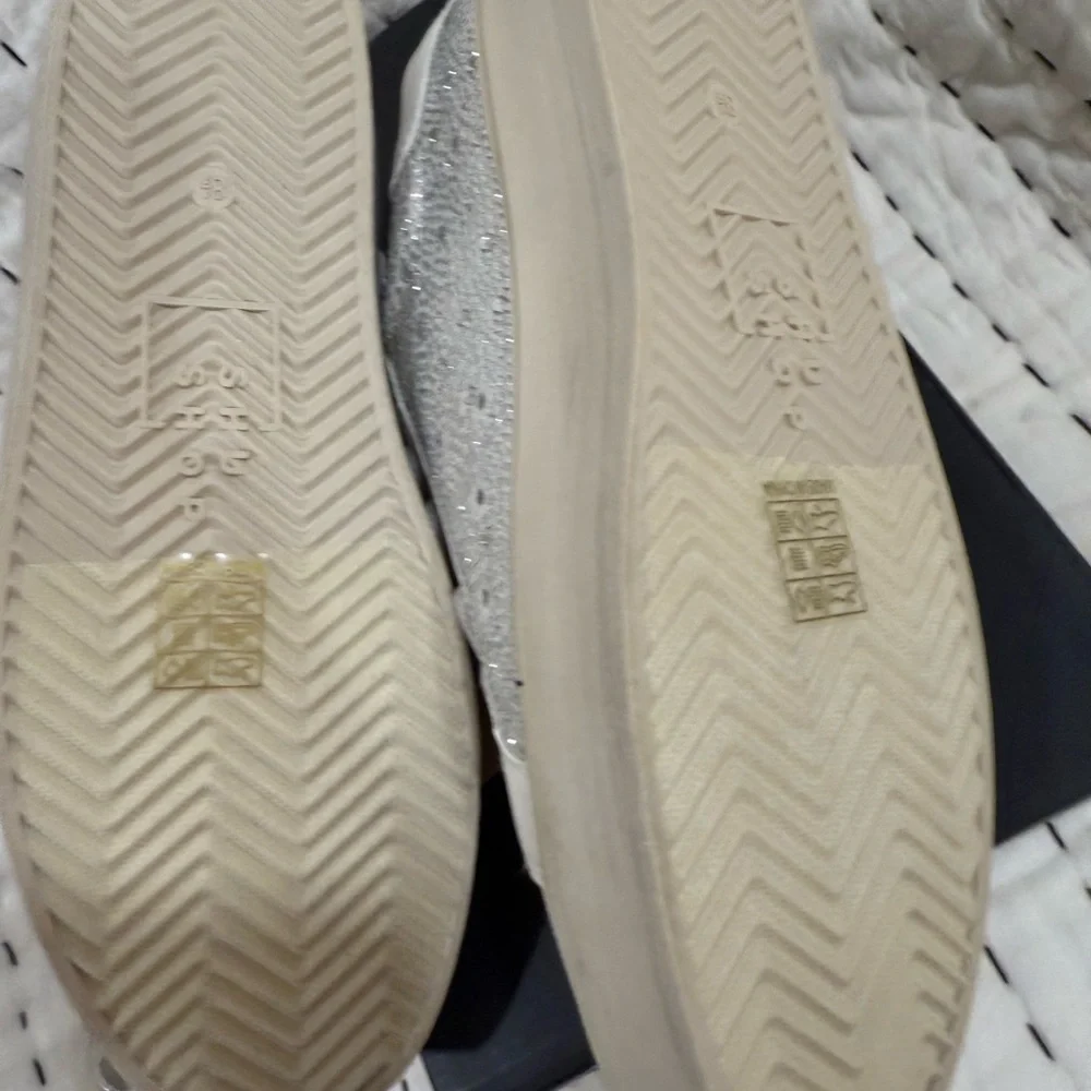 New shu shop Reba Silver and Beige Women's Sneakers size 8.5 - Picture 13 of 13